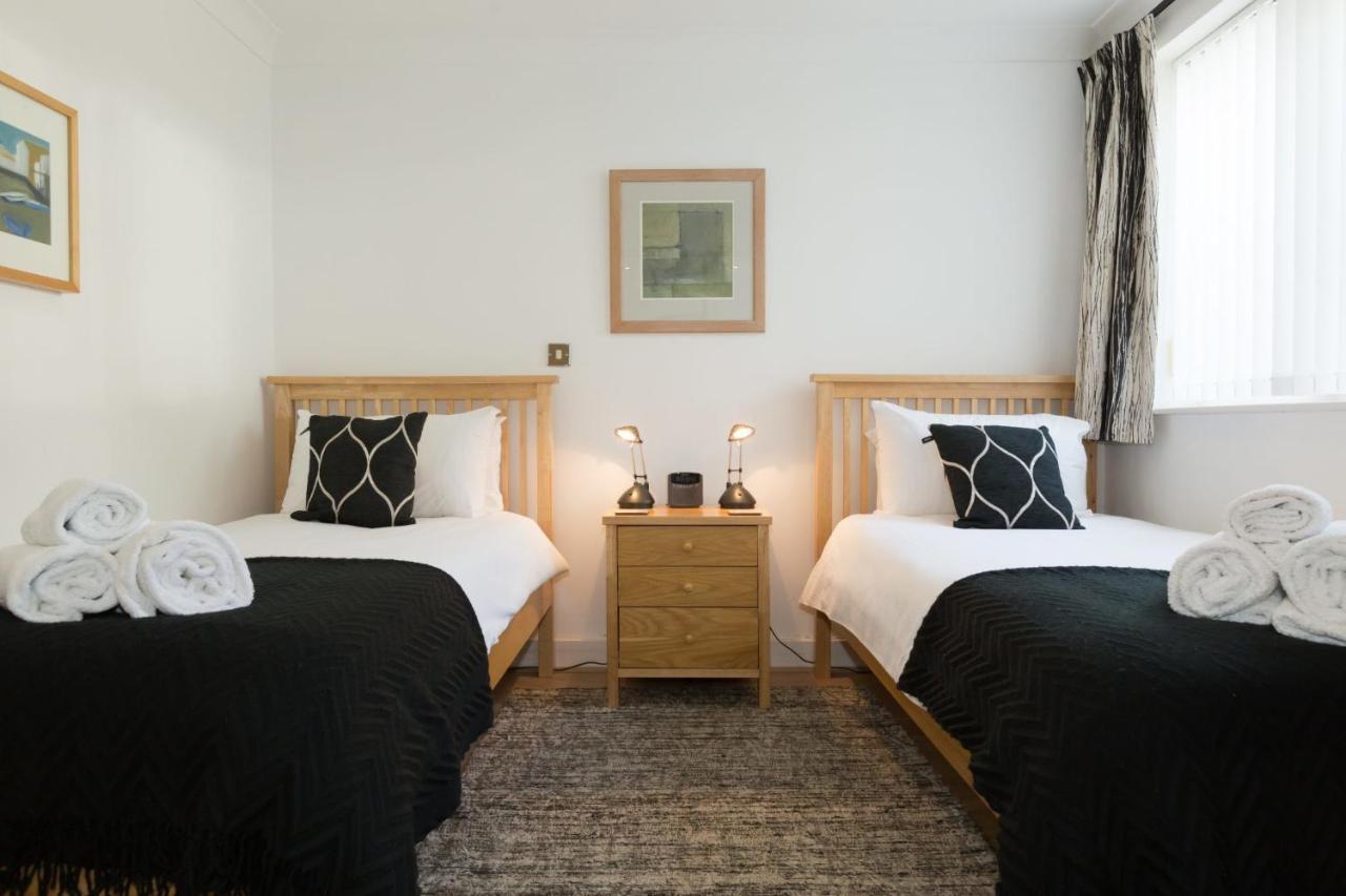The Point Villa St Ives Екстериор снимка